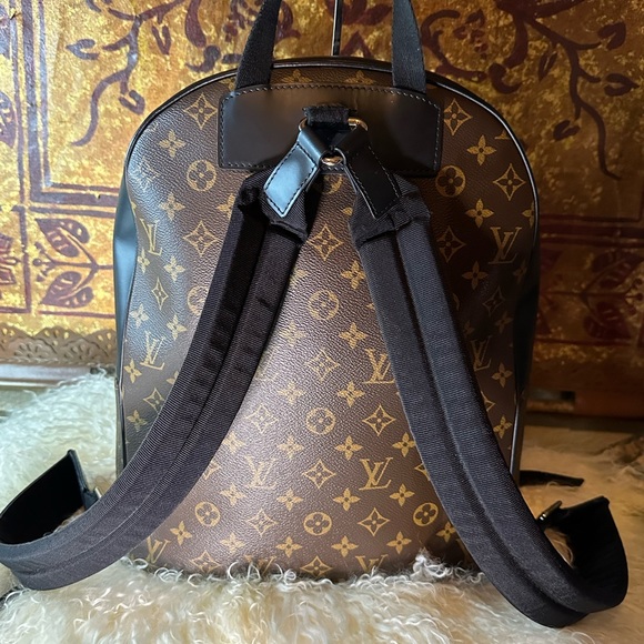 Louis Vuitton Josh backpack with LV Bag charm - Picture 5 of 14